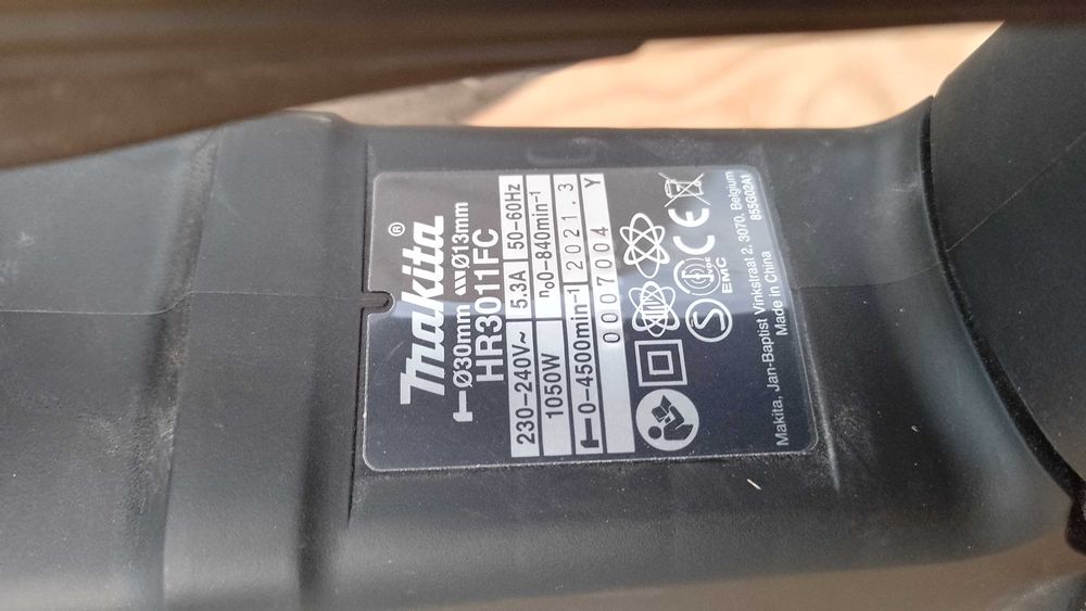 Makita młot udarowy hr3011 Nowa