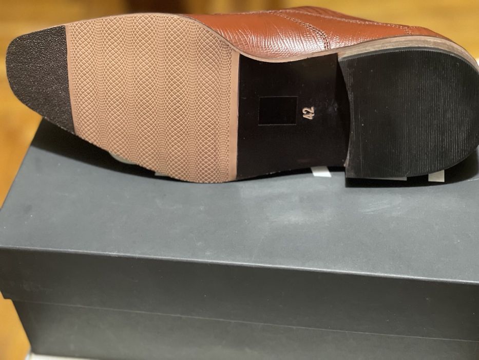 Стильні чоловічі шкіряні туфлі нові