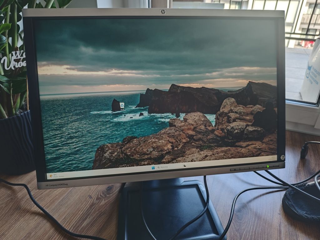 Monitor HP comapaq LA2405wg 24 cale LCD 60Hz