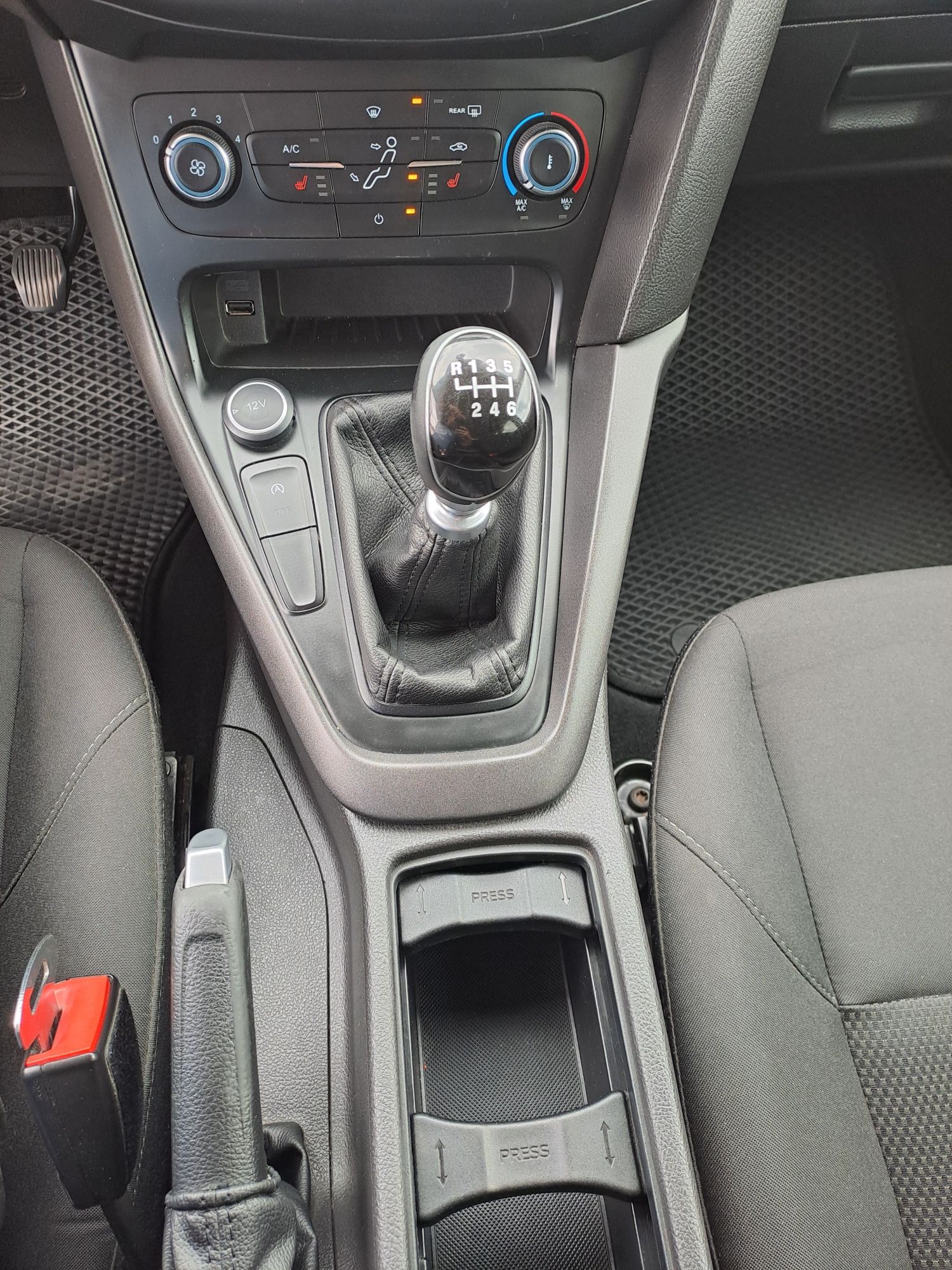 FORD FOCUS 2017 року