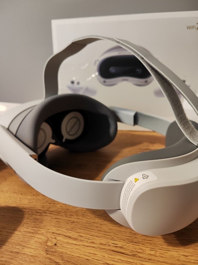 Nowe gogle VR Pico 4 Ultra ( 12/256Gb ) * Lepsze od MetaQuest *