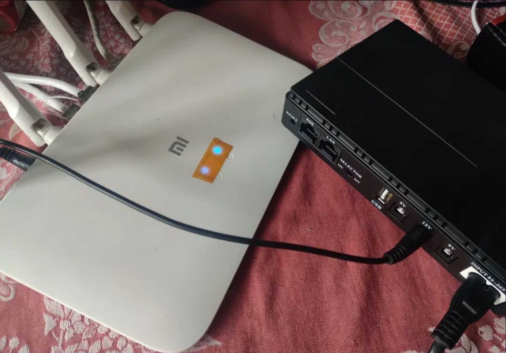 UPS для роутера до 12В 9В 5В - 1A, повербанк, бесперебійник 10400Mah