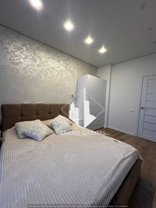 Продам ВИДОВУ 1к квартиру ЖК Каховська/ метро Лівобережна /ГЕНЕРАТОР