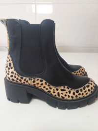 Botas NOVAS tam 37