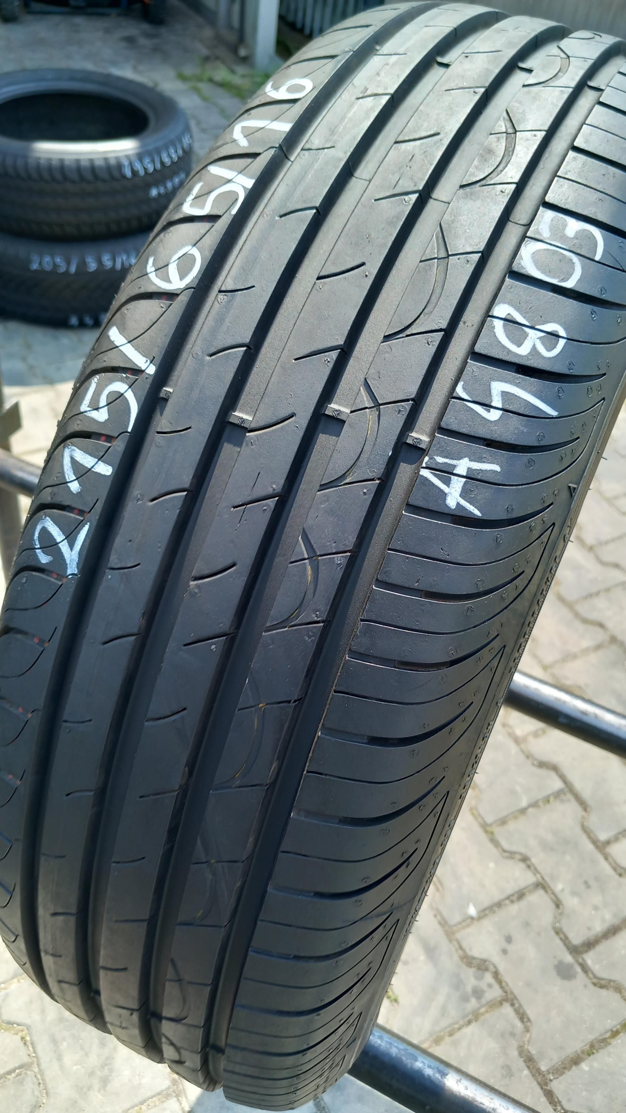 215/65/16 Sava Intensa HP2 98V