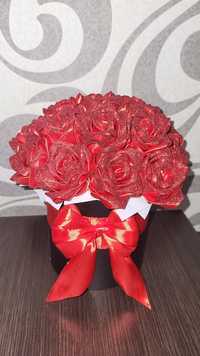 Букети троянд з атласних стрічок