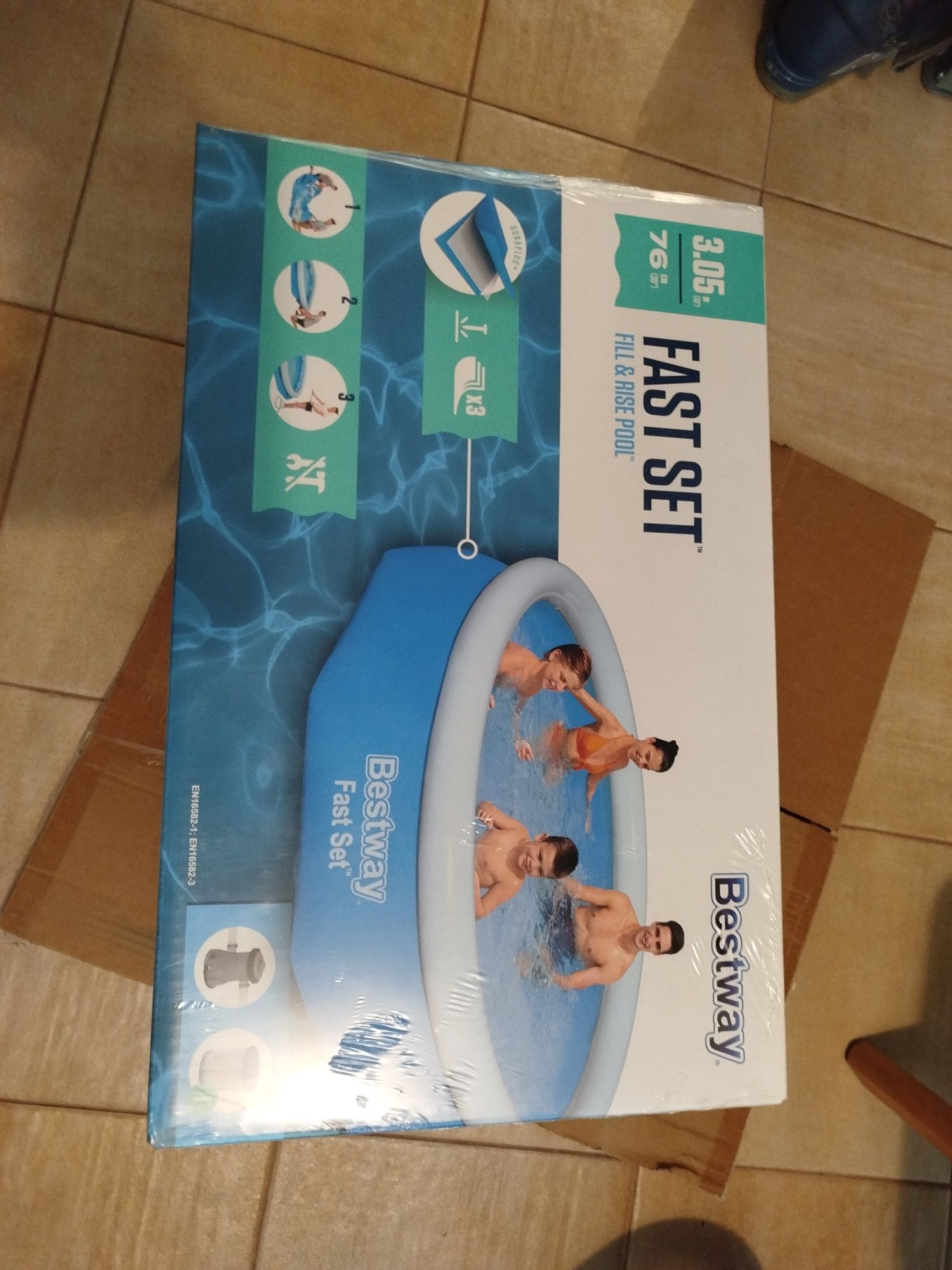 Basen ogrodowy firmy  Bestway z pompą i filtrem nowy okrągły 3 metry