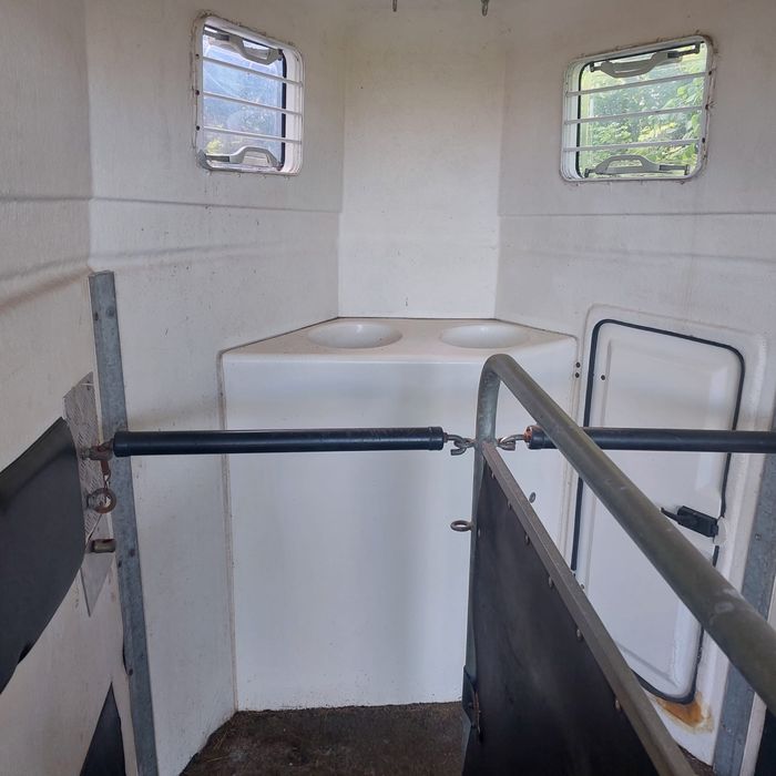 Przyczepa Do Przewozu 2 Koni 2009r Bydła Żyw Bukmanka Koniara Koniowóz