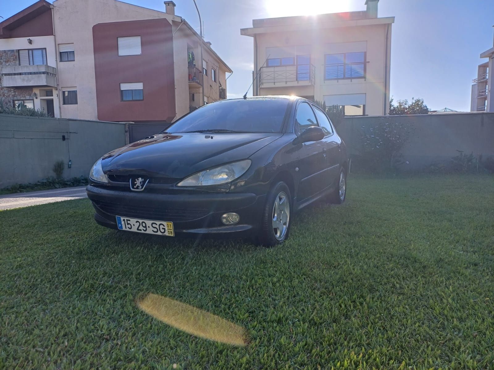 Peugeot 206 em bom estado