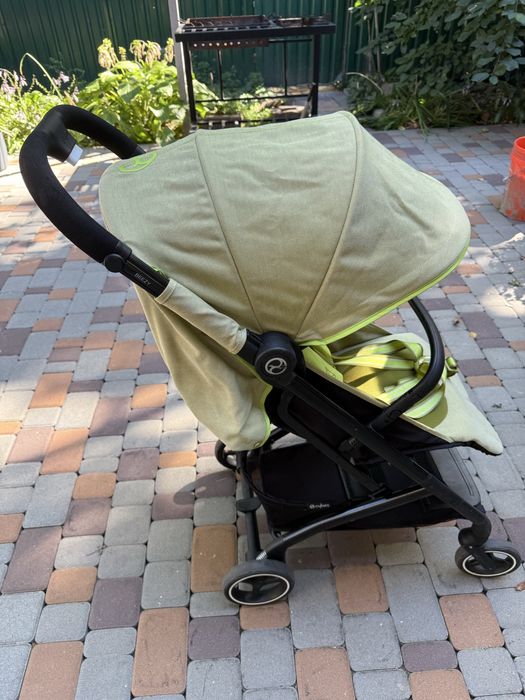 Прогулянкова коляска Cybex Beezy
