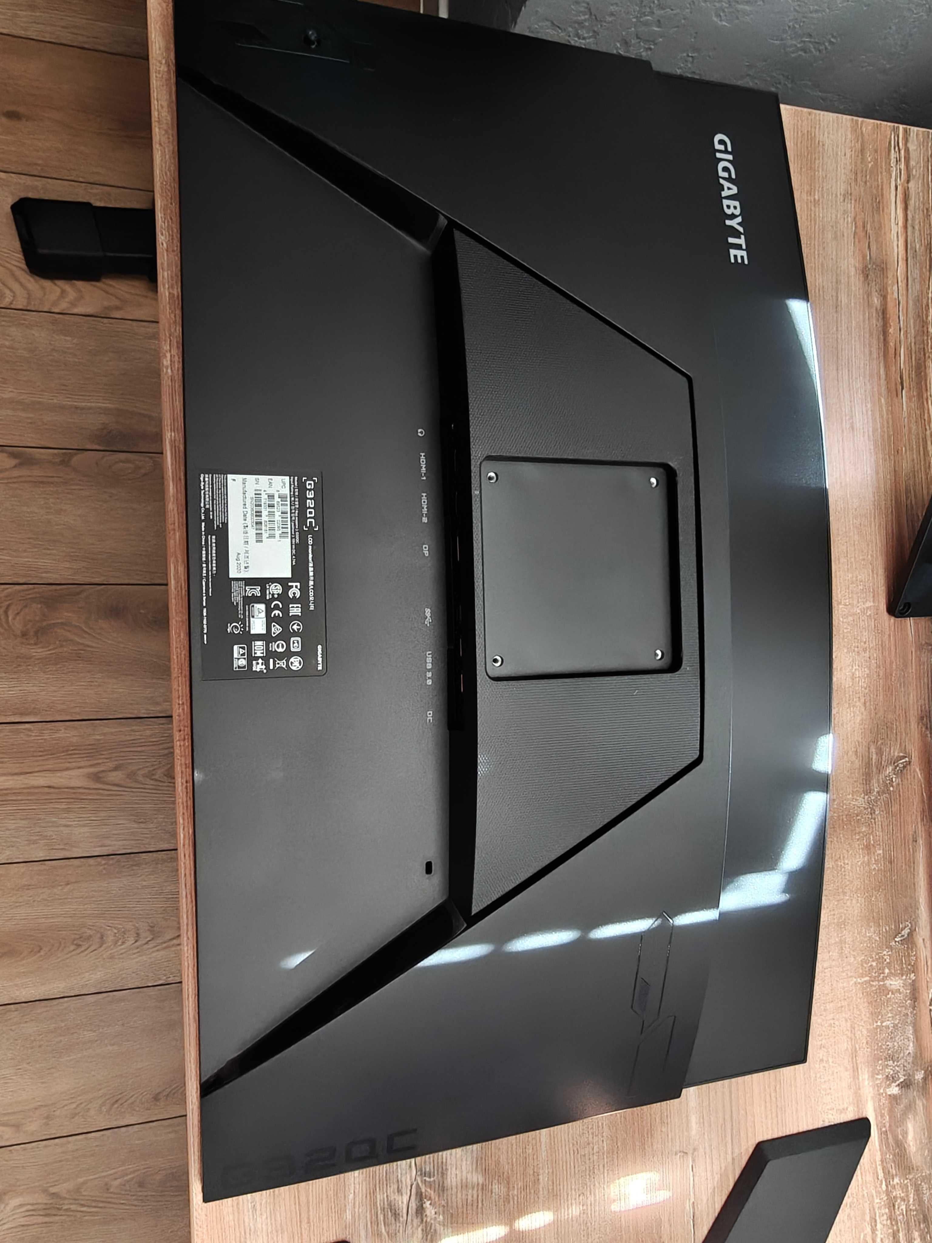 Gigabyte G32QC-EK 32-calowy monitor do gier 2560X1440 VA 2K czarny