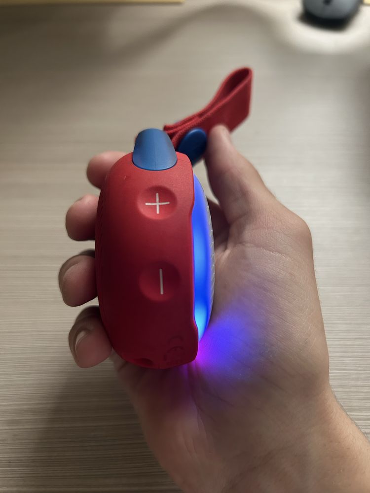 Колонка JBL JR POP