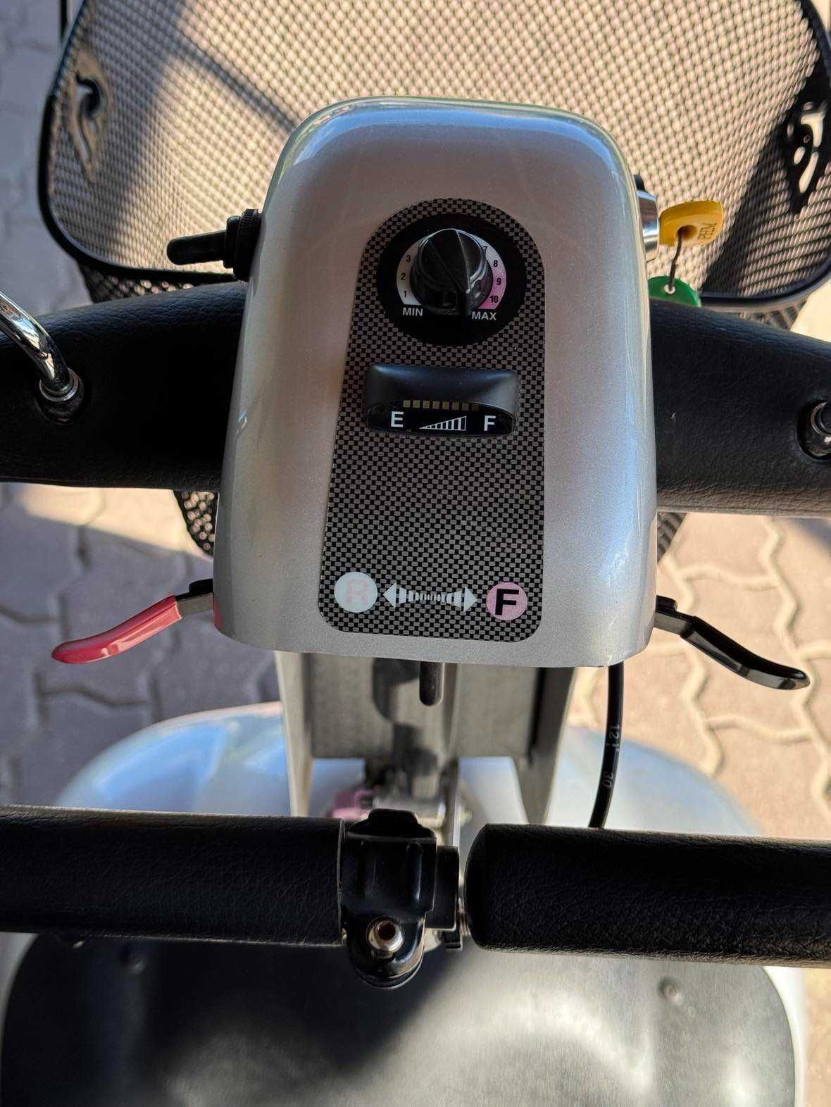 Skuter wózek elektryczny pojazd dla seniorów SHOPRIDER VR300 F/S