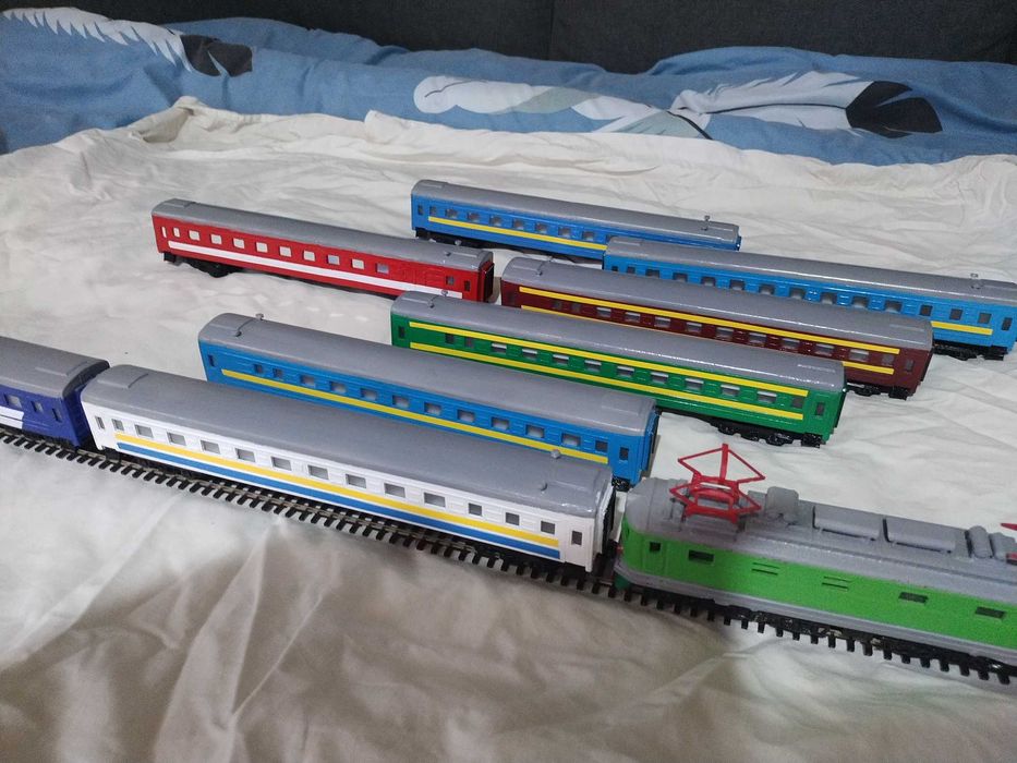 Продам пасажирські вагони СЗД і УЗ  в маштабі 1.87 на 3 де прінтері