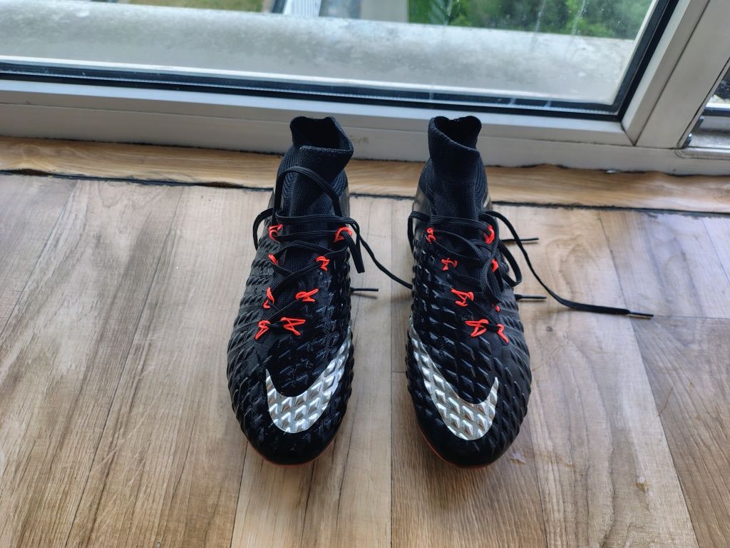 Profesjonalne korki Nike Hypervenom 38,5