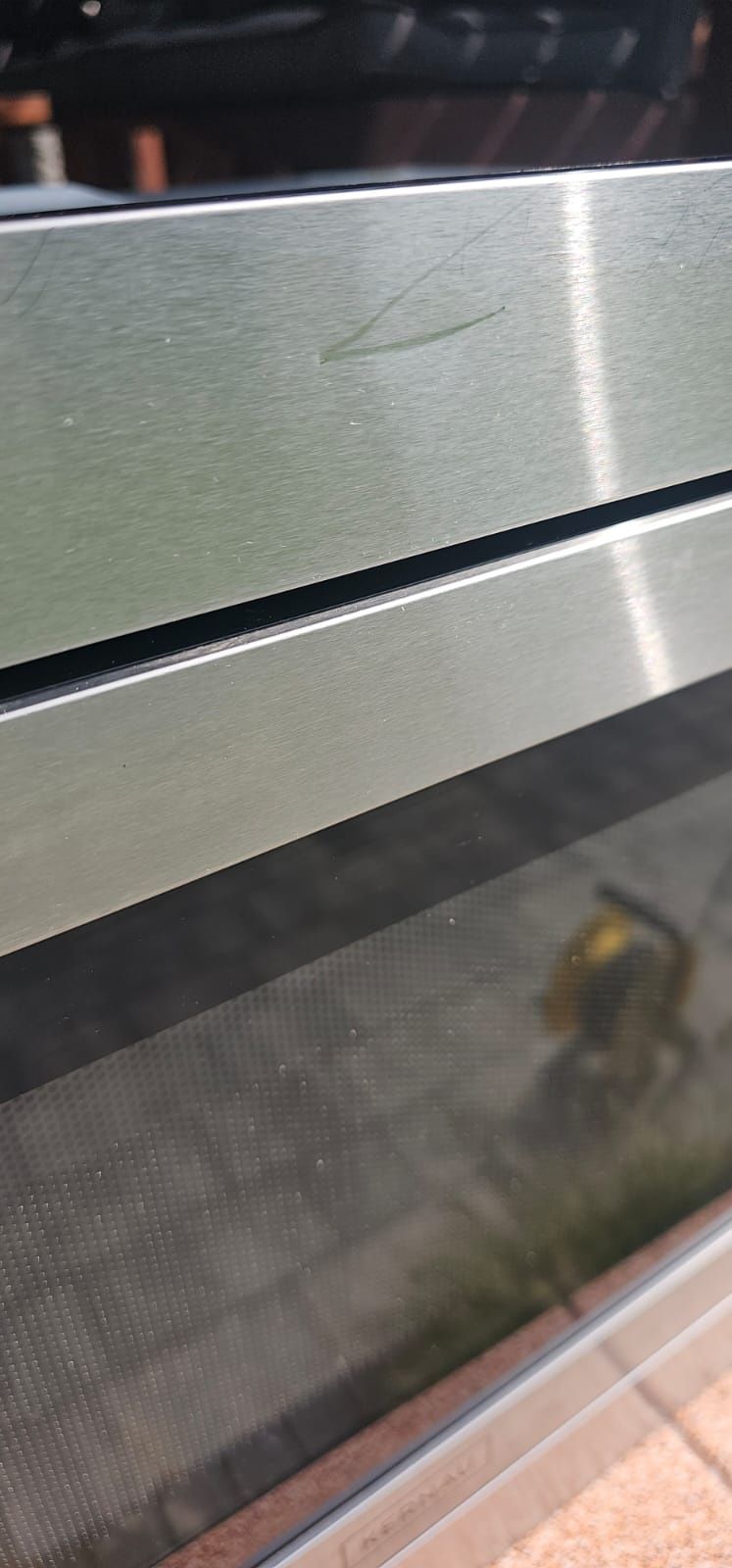 Kuchenka  mikrofalowa do zabudowy grill Kernau 1450W