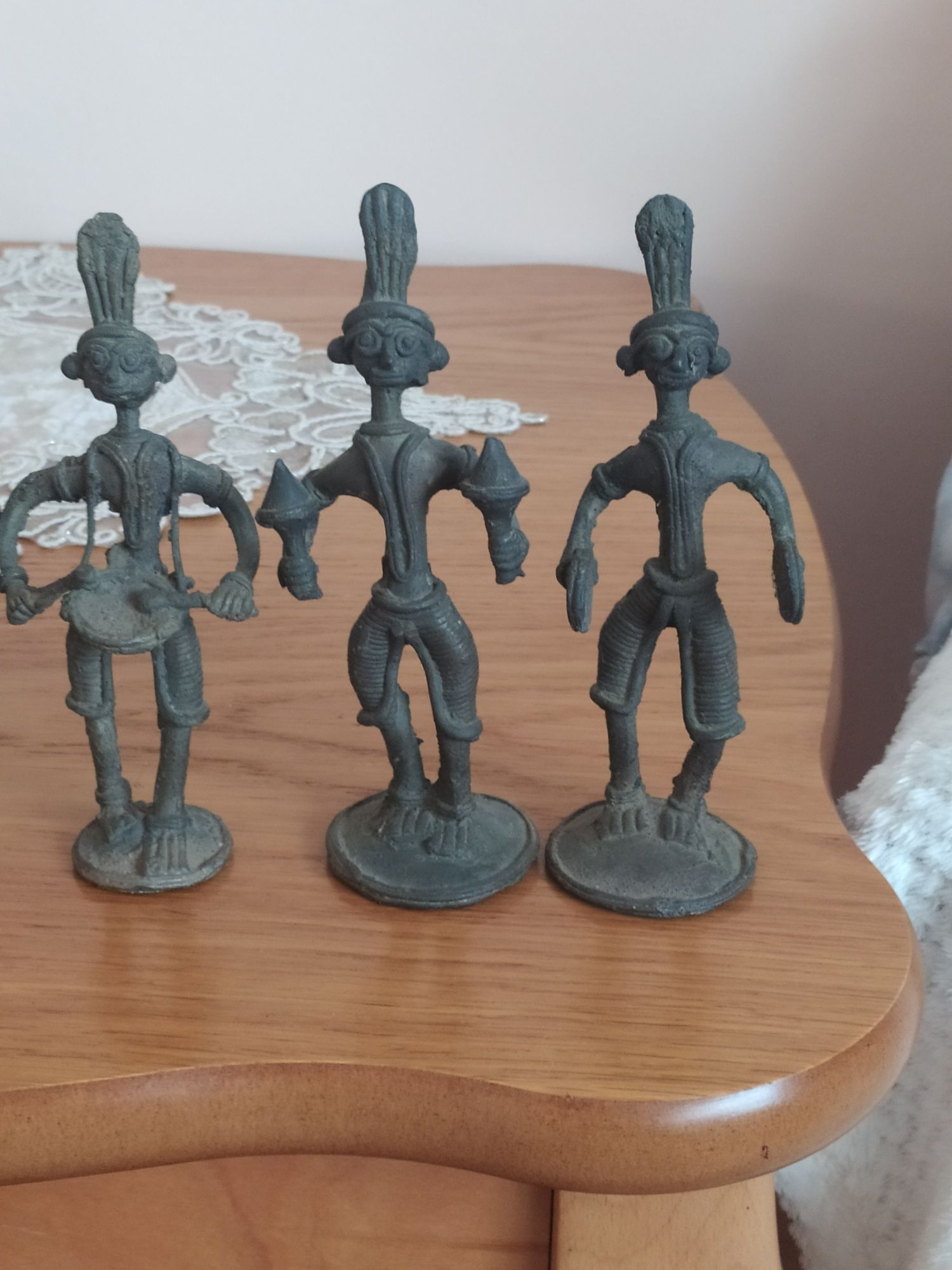 Zestaw Tajskich figurek.