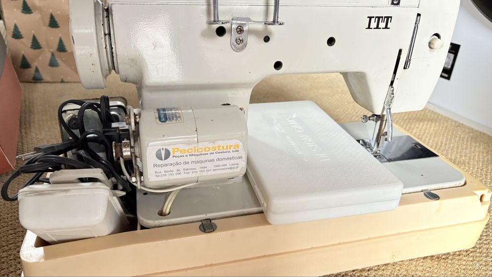 Maquina costura Oliva