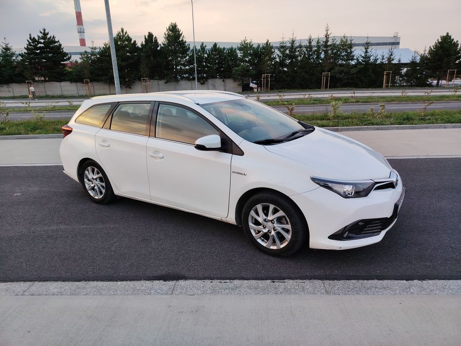 Sprzedam Toyota Auris hybrid
