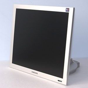 Монитор 17" Samsung 173p+