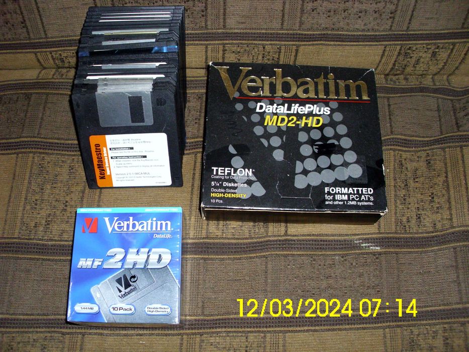Dyskietki komputerowe nowe i uzywane.