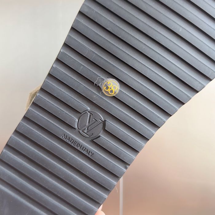 Louis Vuitton хутряні лофери – замшеві бежеві