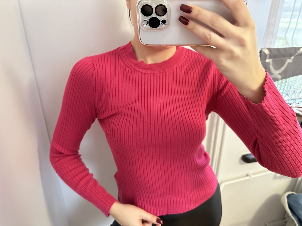 Rozowy sweter damski