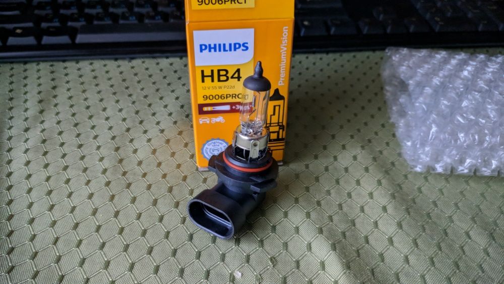 Галогенная лампа Philips HB4 12V 9006PRC1 новая