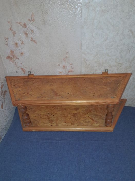 Полиця дерев'яна двухповерхова