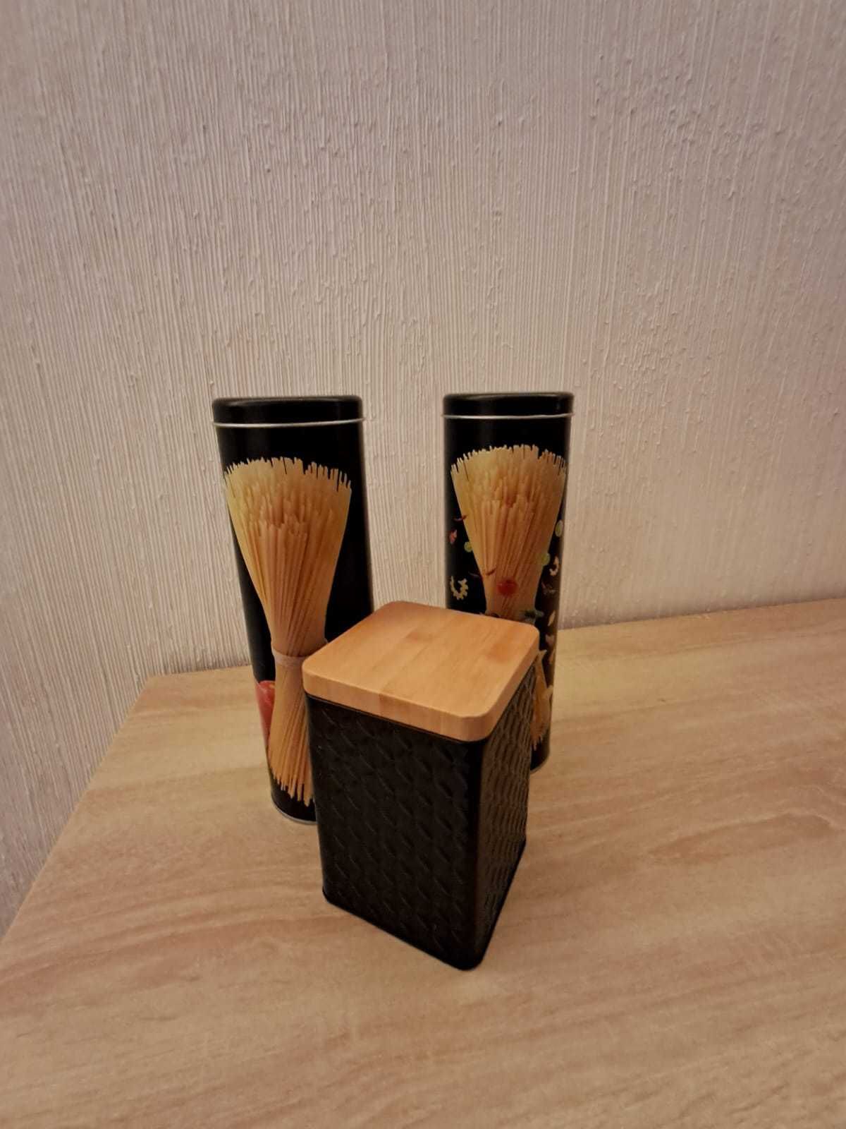 Pojemnik na makaron - artykuły sypkie.