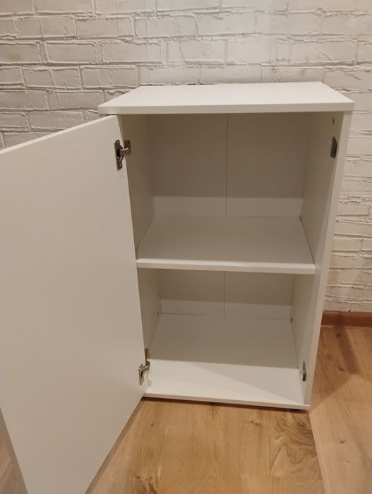 Biała pojemna szafka. Nowa. Polecam