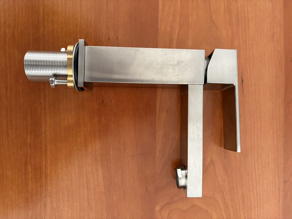 Torneira e valvula de lavatorio CREA