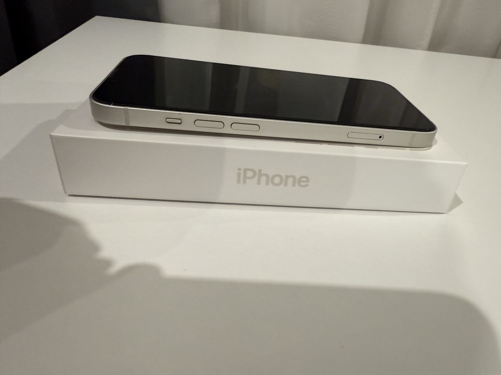 iPhone 13 biały bateria 85%