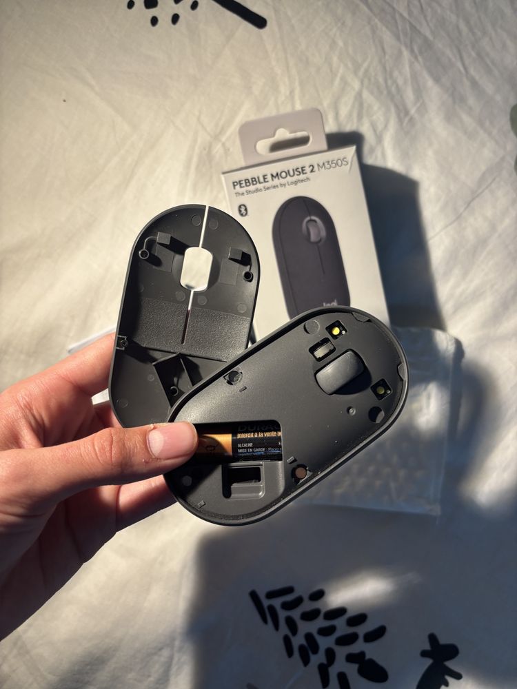 Logitech Pebble Mouse 2 M350s - stan idealny.