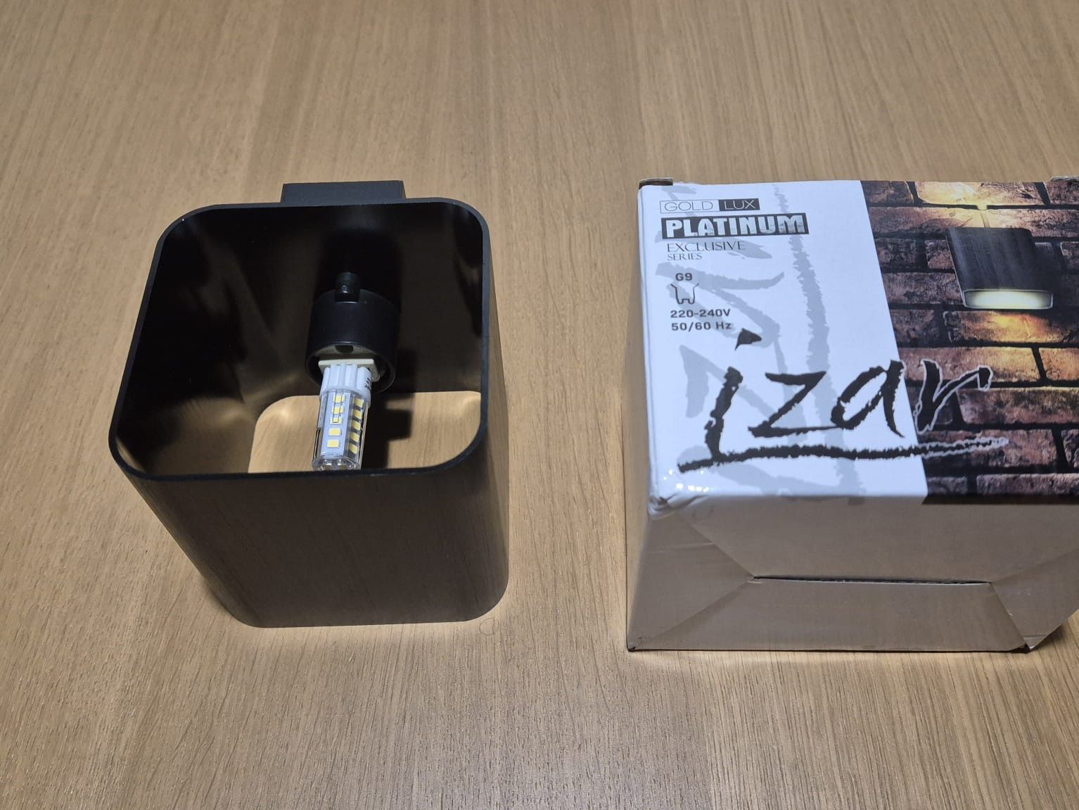 Lampa ścienna (kinkiet) Izar, czarny, 1xG9