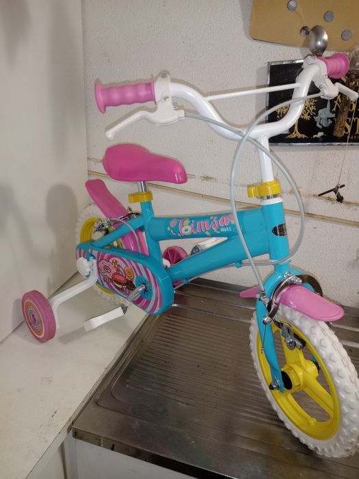 40€ bicicleta de criança com rodas de apoio como nova