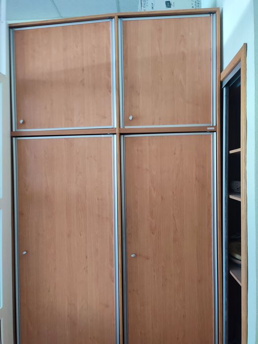 Великий шкаф для офісу або дому (стан хороший )