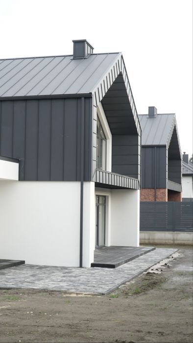 Будинок. Луцьк. Будинок.