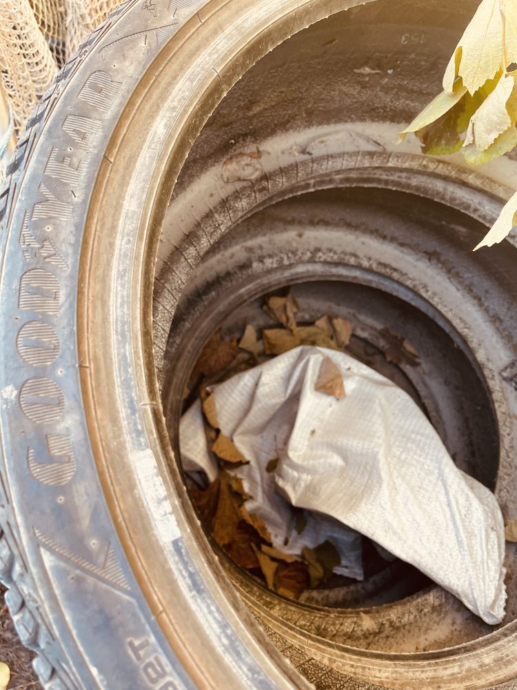 Продам резину goodyear 225/40 R18      1 шт