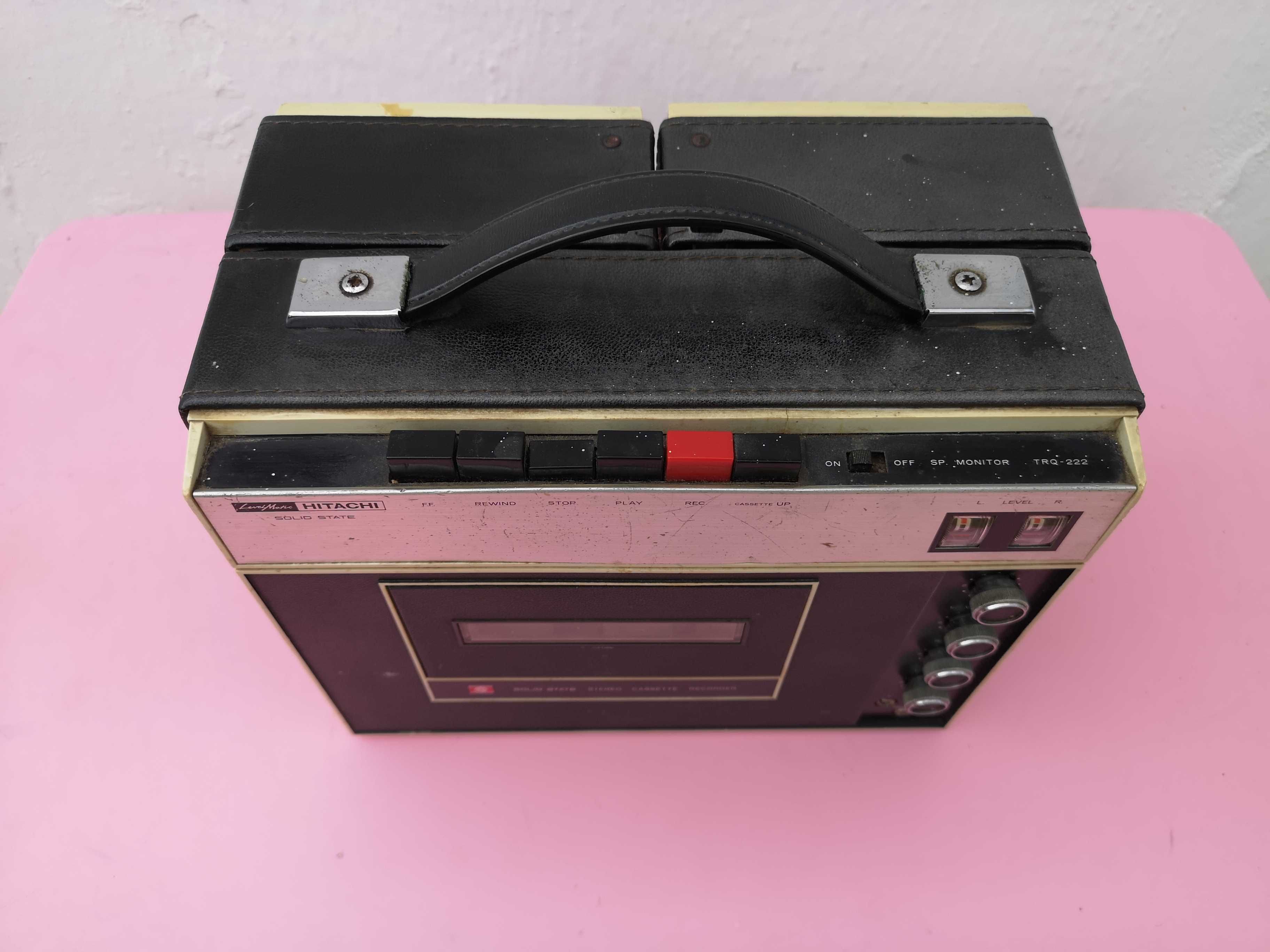 Rádio gravador de cassetes portátil,
