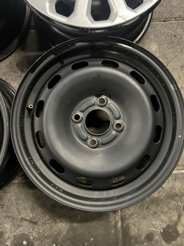 Felgi stalowe z kołpakami 6Jx15H2 ET47.5 4x108 Ford Fiesta Fusion KA