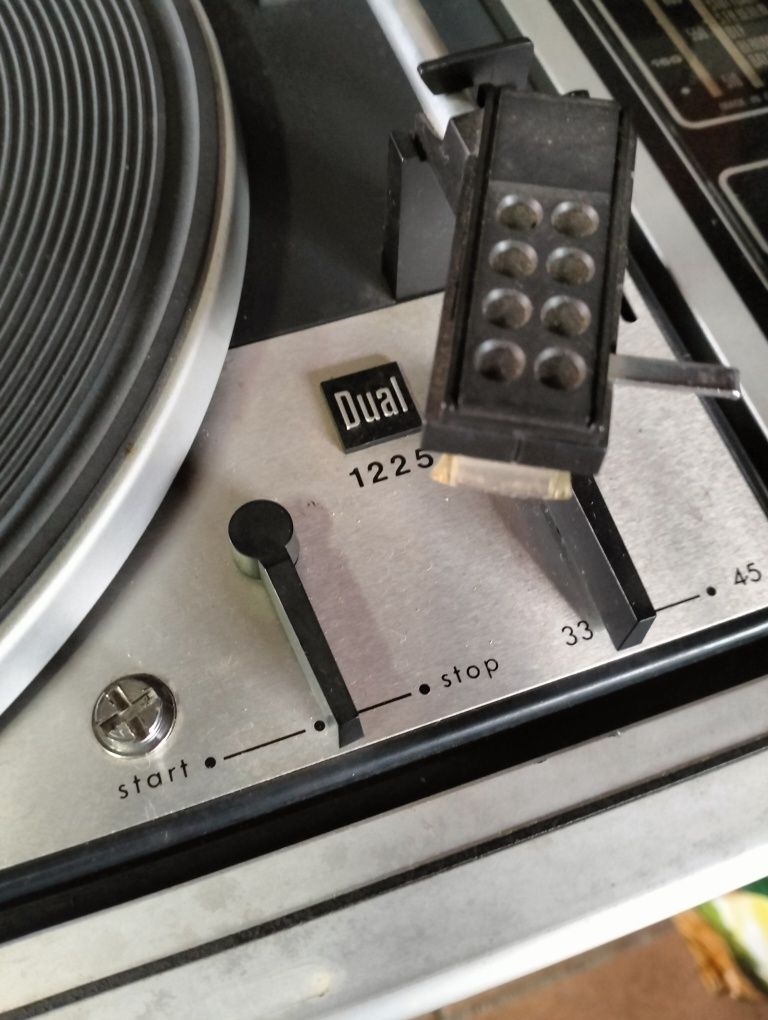 Gira discos Grundig
