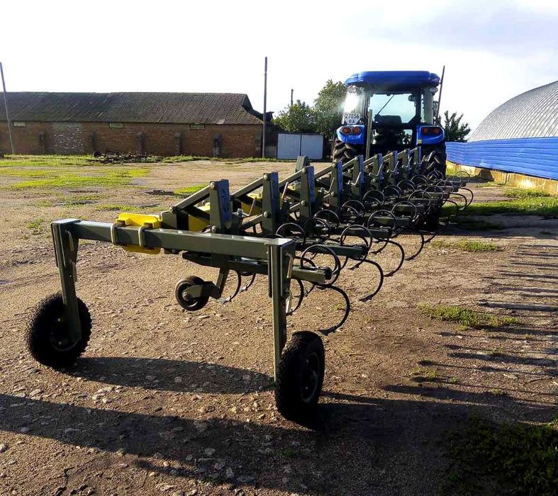 Культиватор прополюючий універсальний КПУ-5,6 Культиватор навесной КПУ