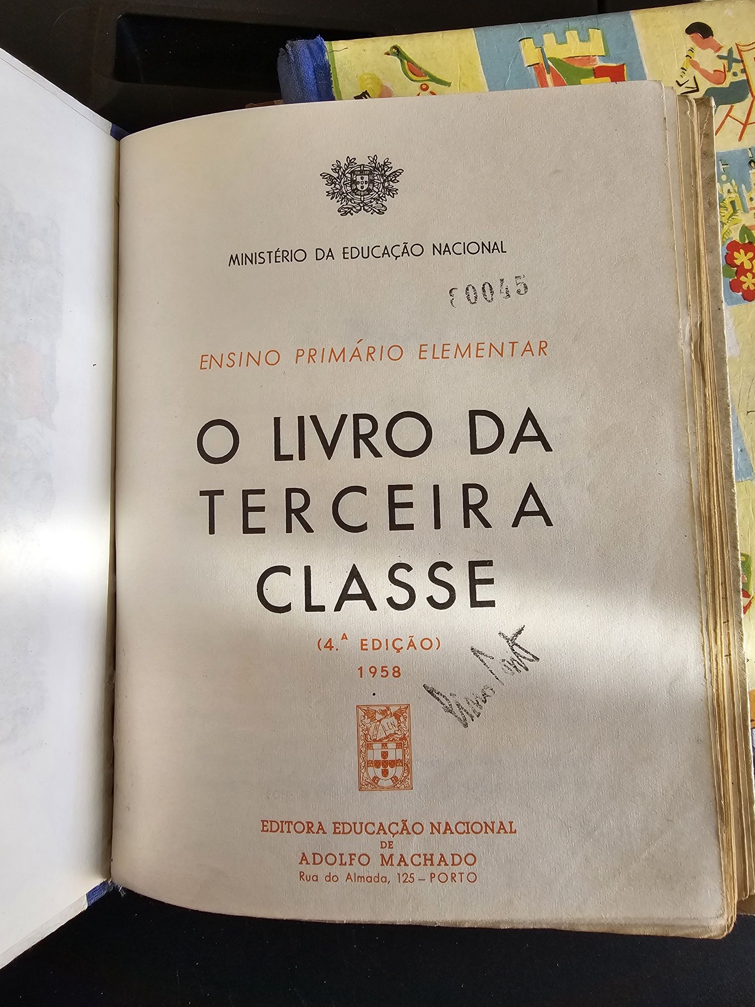 Livros escolares usados