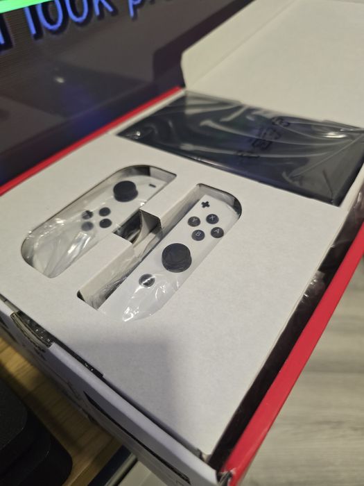 Nintendo Switch OLED Branca (Nova) - 3 Anos de Garantia