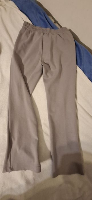 Spodnie szare ze szwami i rozporkami na nogawkach  rozm.M