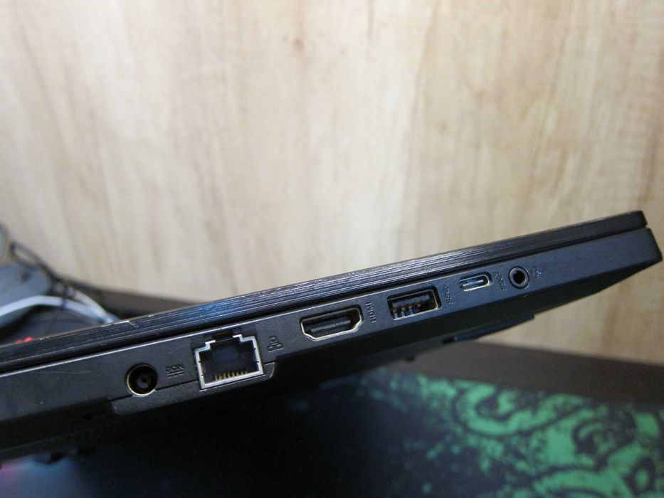Asus Rog Zephyrus GU502DU/ Nvidia Ge Force 1660Ti 6 gbMax-Q Design