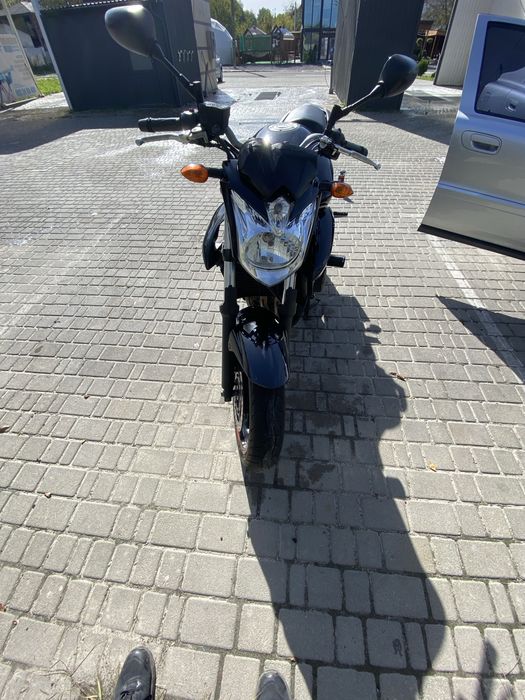 Мотоцикл Yamaha xj6 2010