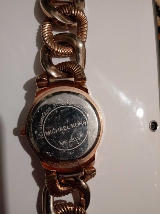 Продам часы Michael kors