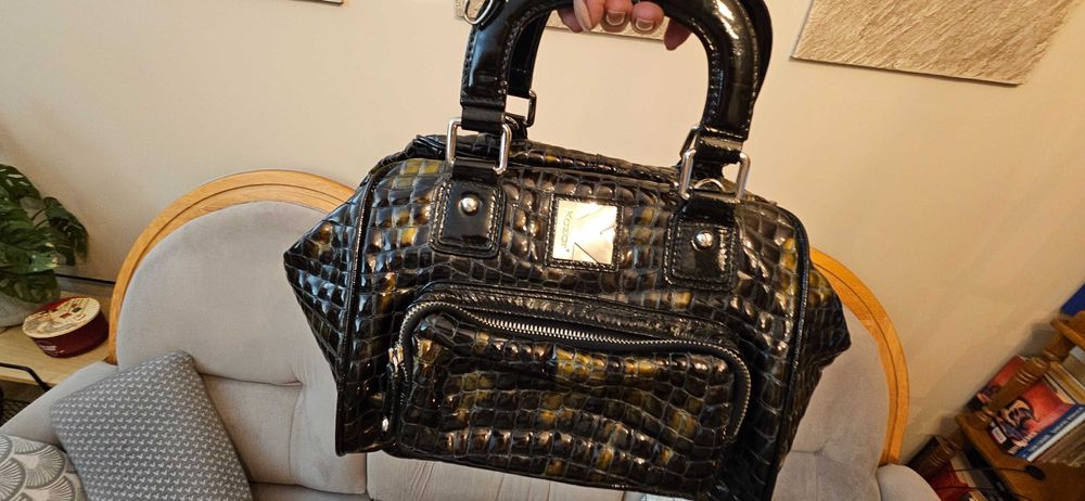 Oryginalna pojemna skórzana torebka kufer Kazar